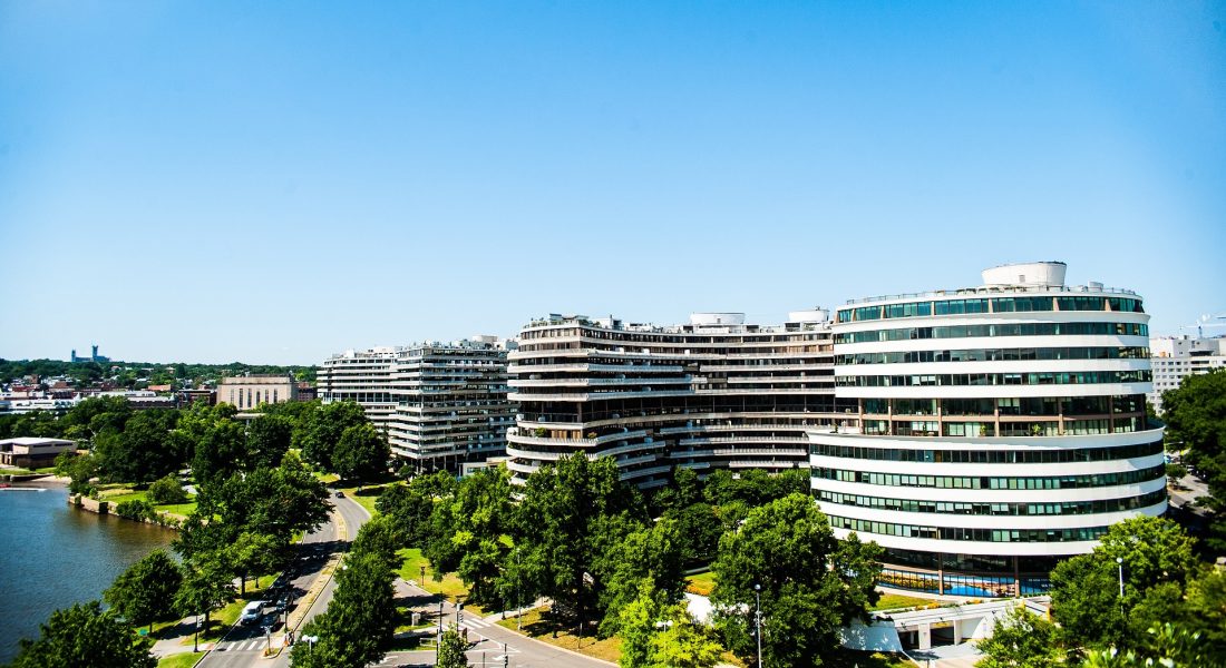 watergate-hotel-g8da91ae41_1920